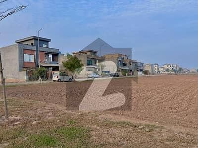 Plot For Sale In Beautiful Bahria Town Phase 8 - E Commercial