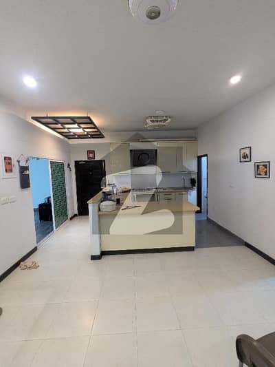 کلفٹن ۔ بلاک 9 کلفٹن,کراچی میں 3 کمروں کا 8 مرلہ فلیٹ 1.9 لاکھ میں کرایہ پر دستیاب ہے۔