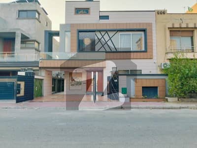 10 Marla Brand New House Available For Sale