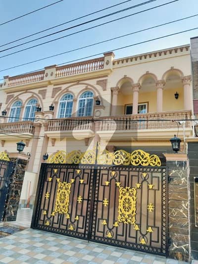 آرکیٹیکٹس انجنیئرز ہاؤسنگ سوسائٹی لاہور میں 5 کمروں کا 10 مرلہ مکان 3.8 کروڑ میں برائے فروخت۔