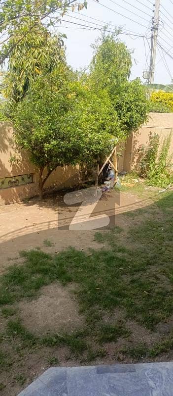 ای ایم ای سوسائٹی ۔ بلاک اے ای ایم ای سوسائٹی,لاہور میں 5 کمروں کا 1 کنال مکان 2.5 لاکھ میں کرایہ پر دستیاب ہے۔ ای ایم ای سوسائٹی ۔ بلاک اے ای ایم ای سوسائٹی,لاہور میں 5 کمروں کا 1 کنال مکان 2.5 لاکھ میں کرایہ پر دستیاب ہے۔