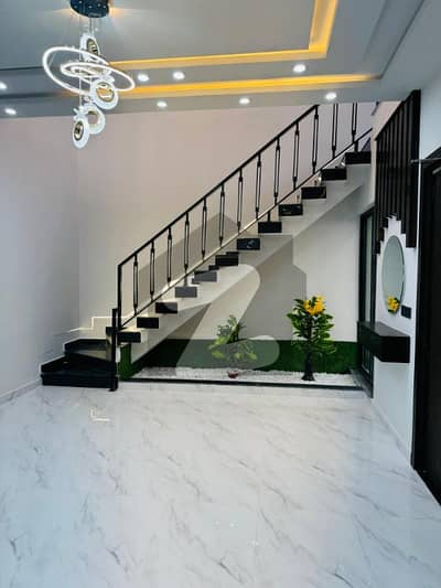 ایڈن ویلی فیصل آباد میں 4 کمروں کا 5 مرلہ مکان 80.0 ہزار میں کرایہ پر دستیاب ہے۔