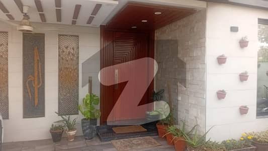 10 Marla Slightly Used House Available For Sale In Block DD Sector D Bahria Town Lahore