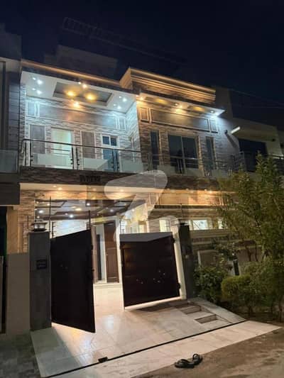 Spacious 1 Kanal Upper Portion for Rent in DHA Phase 4 | Ideal Family Living