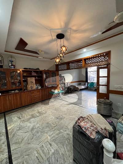 آئی ۔ 10/2 آئی ۔ 10,اسلام آباد میں 3 کمروں کا 6 مرلہ مکان 4.0 کروڑ میں برائے فروخت۔