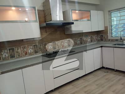 1 kanal house for rent