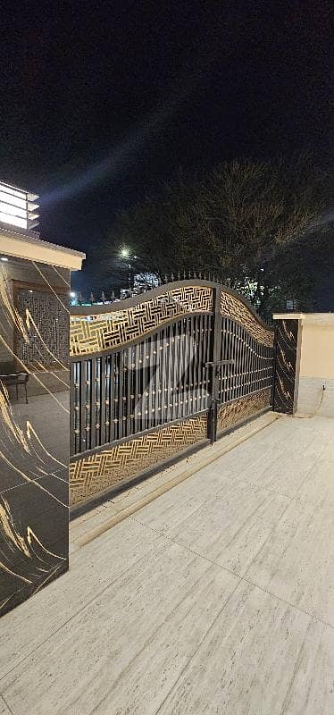 40x80 14 Marla Brand new Luxury house for Sale G-13/1