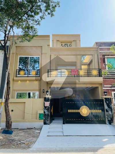 بحریہ ٹاؤن علی بلاک بحریہ ٹاؤن سیکٹر B,بحریہ ٹاؤن,لاہور میں 4 کمروں کا 8 مرلہ مکان 4.0 کروڑ میں برائے فروخت۔