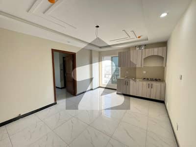 بحریہ ٹاؤن فیز 8 بحریہ ٹاؤن راولپنڈی,راولپنڈی میں 2 کمروں کا 4 مرلہ فلیٹ 35.0 ہزار میں کرایہ پر دستیاب ہے۔