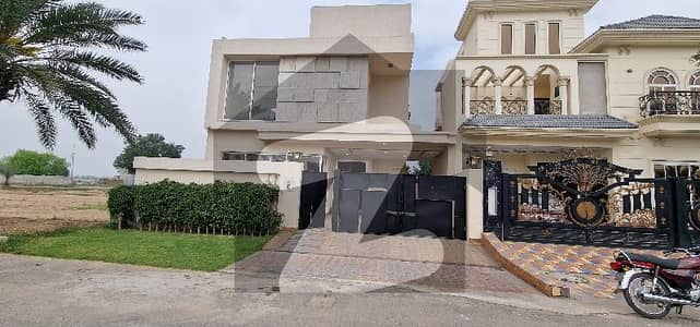 10 Marla Prime Location House