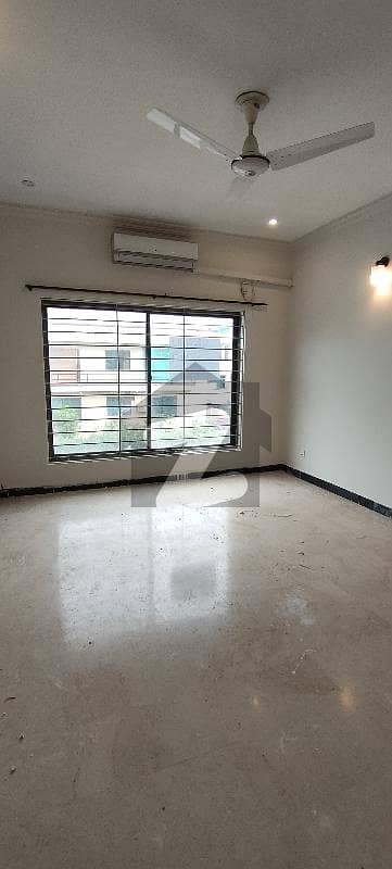 E11/4 Mind Blowing Location What A Outstanding Upper Portion For Rent