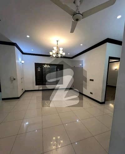 ڈی ایچ اے فیز 2 ڈی ایچ اے ڈیفینس,کراچی میں 3 کمروں کا 1 کنال بالائی پورشن 3.1 لاکھ میں کرایہ پر دستیاب ہے۔