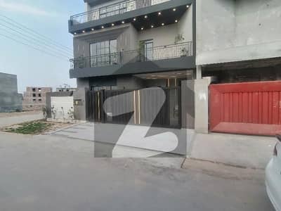 Prime Location 7 Marla House Available In Buch Villas Phase 2 - Manik Block For sale