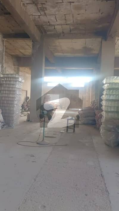 سُندرانڈسٹریل اسٹیٹ لاہور میں 4 کنال فیکٹری 7.5 لاکھ میں کرایہ پر دستیاب ہے۔