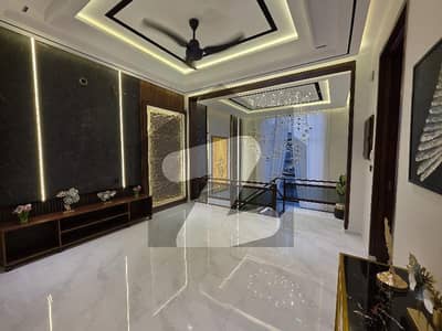 A Well Designed Corner House Is Up For sale In An Ideal Location In Lahore