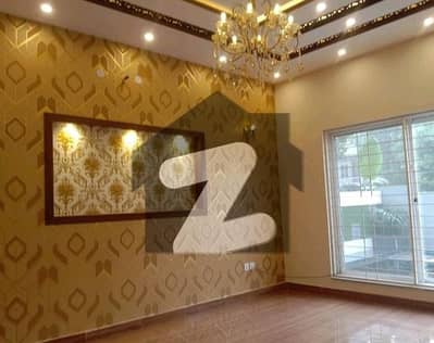 House Sized 10 Marla Available In Bahria Town - Sector C