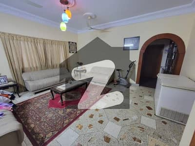 گلشن اقبال - بلاک 13-ڈی2 گلشنِ اقبال,گلشنِ اقبال ٹاؤن,کراچی میں 5 کمروں کا 15 مرلہ مکان 7.5 کروڑ میں برائے فروخت۔