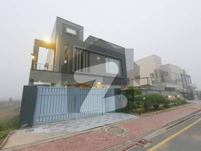 بحریہ آرچرڈ فیز 1 ۔ ناردن بحریہ آرچرڈ فیز 1,بحریہ آرچرڈ,لاہور میں 5 کمروں کا 1 کنال مکان 3.95 کروڑ میں برائے فروخت۔