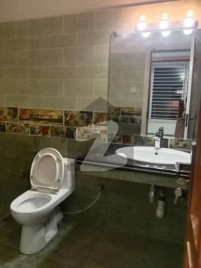 ای ۔ 11 اسلام آباد میں 2 کمروں کا 10 مرلہ زیریں پورشن 1.2 لاکھ میں کرایہ پر دستیاب ہے۔