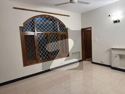 Unoccupied Upper Portion Of 8 Marla Is Available For rent In E-11