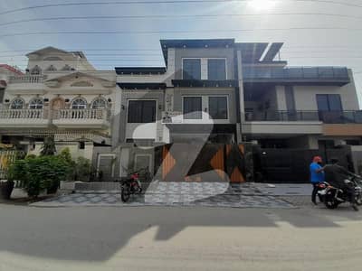 Brand New 8 Marla House Available In Al Rehman Phase 2 - Block L For Sale