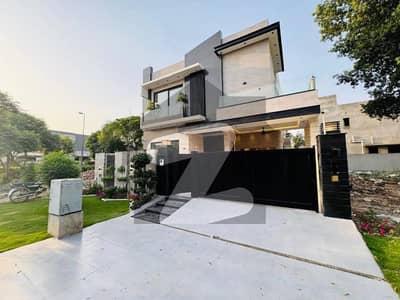 ڈی ایچ اے فیز 7 ڈیفنس (ڈی ایچ اے),لاہور میں 4 کمروں کا 10 مرلہ مکان 1.75 لاکھ میں کرایہ پر دستیاب ہے۔