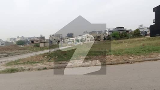 بحریہ ٹاؤن فیز 8 ۔ بلاک سی بحریہ ٹاؤن فیز 8,بحریہ ٹاؤن راولپنڈی,راولپنڈی میں 10 مرلہ رہائشی پلاٹ 1.15 کروڑ میں برائے فروخت۔