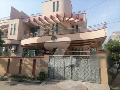 بی او آر ۔ بورڈ آف ریوینیو ہاؤسنگ سوسائٹی لاہور میں 5 کمروں کا 12 مرلہ مکان 4.15 کروڑ میں برائے فروخت۔