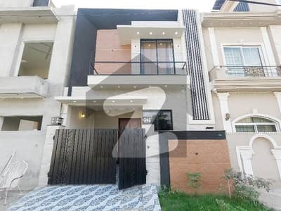 فارمانئیٹس ہاؤسنگ سکیم لاہور میں 3 کمروں کا 3 مرلہ مکان 1.25 کروڑ میں برائے فروخت۔