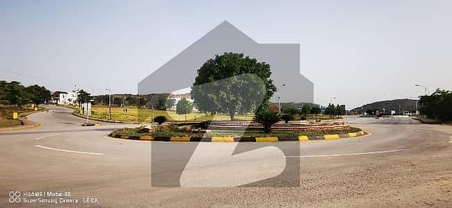Corner Residential Plot For sale In Bahria Town Phase 8 - Club City Rawalpindi