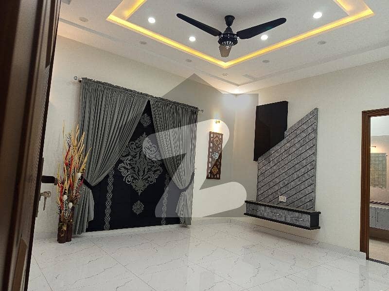 Good Location DC Colony House Sized 5 Marla Good Location DC Colony House Sized 5 Marla