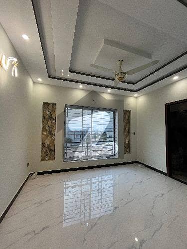 10 Marla VIP House For Rent | Proper Double Unit | Prime Location | Excellent Condition