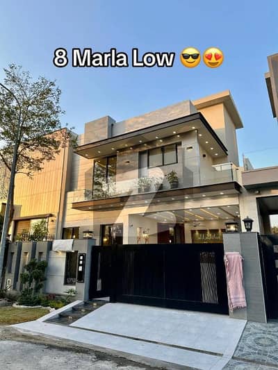 ڈی ایچ اے 9 ٹاؤن ڈیفنس (ڈی ایچ اے),لاہور میں 5 کمروں کا 8 مرلہ مکان 1.6 لاکھ میں کرایہ پر دستیاب ہے۔