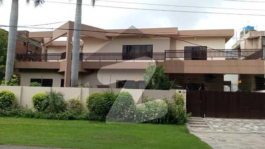 ڈی ایچ اے فیز 2 ڈیفنس (ڈی ایچ اے),لاہور میں 5 کمروں کا 1 کنال مکان 5.55 کروڑ میں برائے فروخت۔