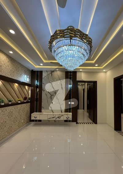 10 Marla House Available For Rent