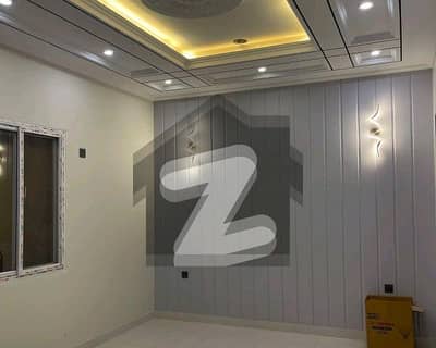 نیا ناظم آباد کراچی میں 6 کمروں کا 10 مرلہ مکان 2.5 لاکھ میں کرایہ پر دستیاب ہے۔ نیا ناظم آباد کراچی میں 6 کمروں کا 10 مرلہ مکان 2.5 لاکھ میں کرایہ پر دستیاب ہے۔