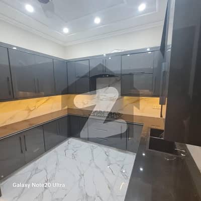 1 Kanal brand new luxury Upper portion available for rent wapda Town ph1 block E1