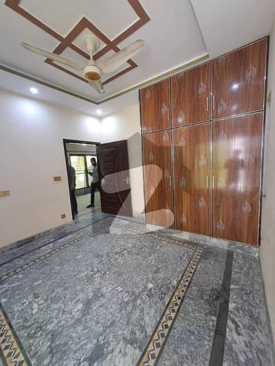 ڈی ایچ اے 9 ٹاؤن ۔ بلاک سی ڈی ایچ اے 9 ٹاؤن,ڈیفنس (ڈی ایچ اے),لاہور میں 3 کمروں کا 5 مرلہ مکان 95.0 ہزار میں کرایہ پر دستیاب ہے۔