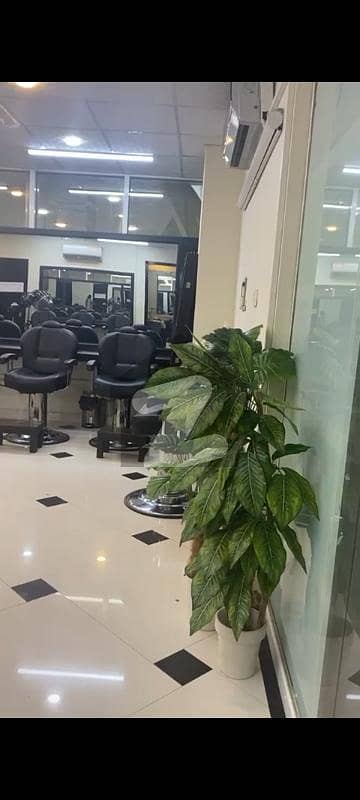 ایف ۔ 6 مرکز ایف ۔ 6,اسلام آباد میں 2 کمروں کا 4 مرلہ دفتر 4.0 لاکھ میں کرایہ پر دستیاب ہے۔