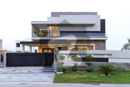 ڈی ایچ اے فیز 7 ڈیفنس (ڈی ایچ اے),لاہور میں 5 کمروں کا 1 کنال مکان 7.27 کروڑ میں برائے فروخت۔