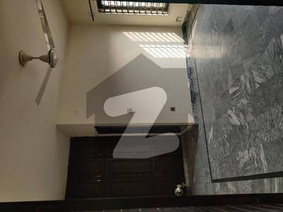 10 MARLA HOUSE UPPER PORTION AVAILABLE FOR RENT