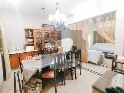 پنجاب گورنمنٹ ایمپلائیز سوسائٹی لاہور میں 7 کمروں کا 17 مرلہ مکان 4.75 کروڑ میں برائے فروخت۔