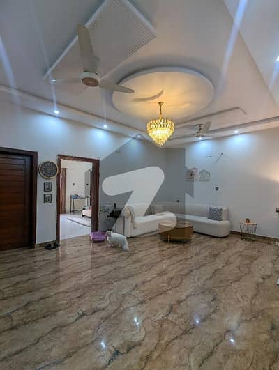 لیک سٹی - سیکٹر M7 - بلاک سی لیک سٹی ۔ سیکٹرایم ۔ 7,لیک سٹی,رائیونڈ روڈ,لاہور میں 3 کمروں کا 12 مرلہ مکان 1.09 لاکھ میں کرایہ پر دستیاب ہے۔