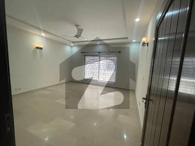 ڈی ایچ اے ڈیفینس فیز 5 ڈی ایچ اے ڈیفینس,اسلام آباد میں 3 کمروں کا 1 کنال بالائی پورشن 90.0 ہزار میں کرایہ پر دستیاب ہے۔