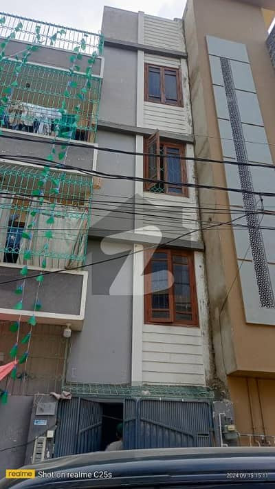 مقبول آباد سوسائٹی کراچی میں 6 کمروں کا 6 مرلہ مکان 8.75 کروڑ میں برائے فروخت۔