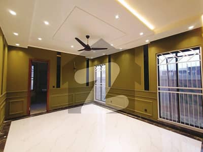 پنجاب کوآپریٹو ہاؤسنگ سوسائٹی لاہور میں 6 کمروں کا 1 کنال مکان 6.6 کروڑ میں برائے فروخت۔