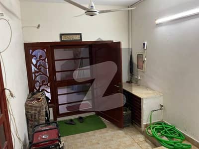 گلشن اقبال - بلاک 10-اے گلشنِ اقبال,گلشنِ اقبال ٹاؤن,کراچی میں 4 کمروں کا 5 مرلہ مکان 1.2 لاکھ میں کرایہ پر دستیاب ہے۔