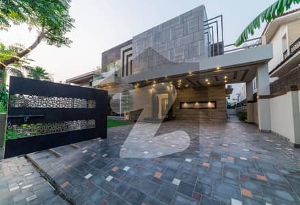 ڈی ایچ اے فیز 4 ڈیفنس (ڈی ایچ اے),لاہور میں 5 کمروں کا 1 کنال مکان 9.7 کروڑ میں برائے فروخت۔