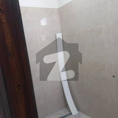 کیولری گراؤنڈ لاہور میں 3 کمروں کا 3 مرلہ مکان 1.8 کروڑ میں برائے فروخت۔