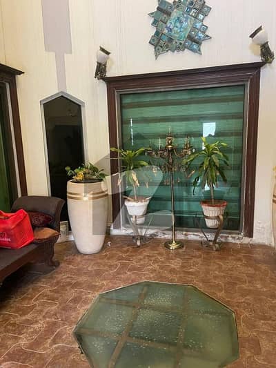 ڈی ایچ اے فیز 3 ڈیفنس (ڈی ایچ اے),لاہور میں 5 کمروں کا 1 کنال مکان 2.7 لاکھ میں کرایہ پر دستیاب ہے۔